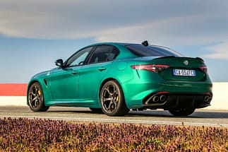 Alfa Romeo Giulia Alfa Romeo Giulia