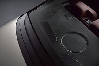 Sul DS9, come sugli altri modelli della gamma DS, è possibile optare per un sistema audio firmato dal Focal francese. ds9017